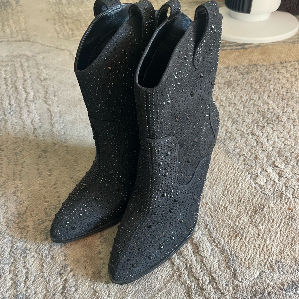 Jessica Simpson booties - Picture 2 of 4